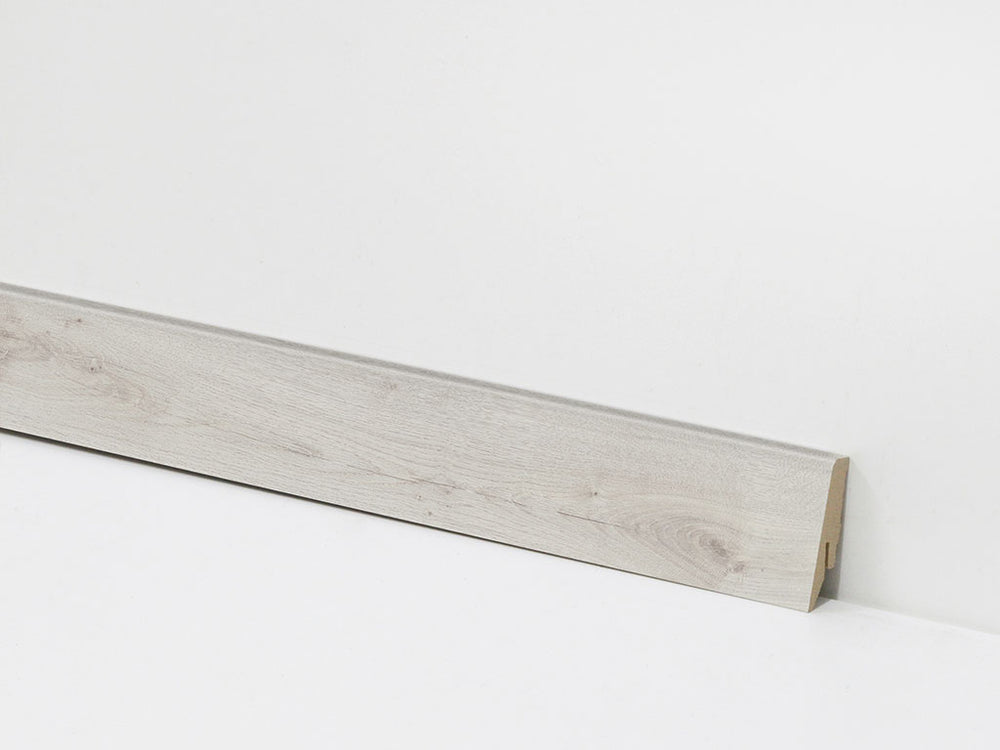 Sockelleiste 58 mm Holzoptik weißgrau – Dekor-Nr. 8217