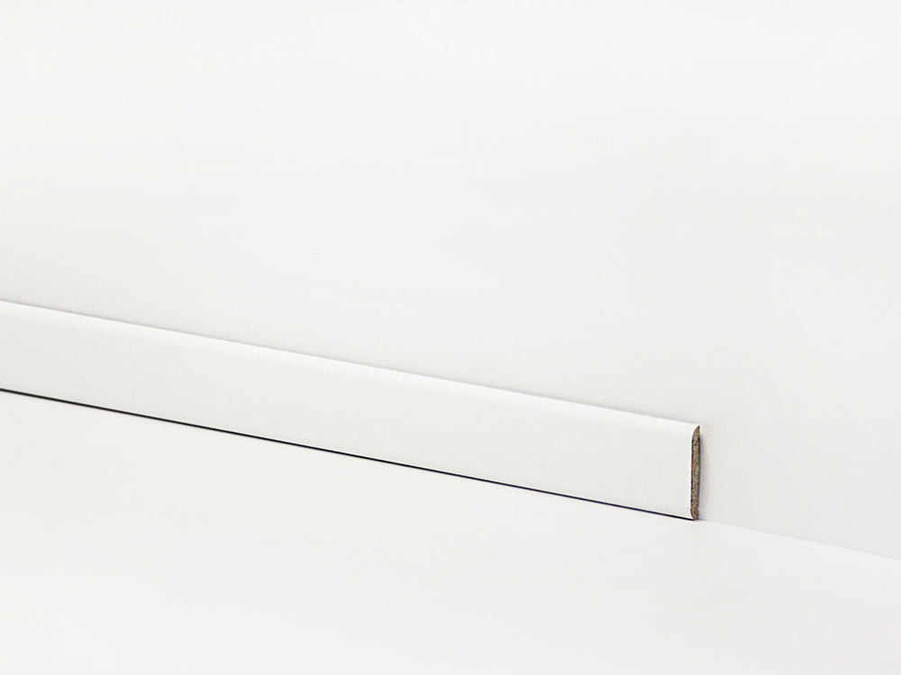 Sockelleiste weiß – 40 × 6 mm, 2,6 m lang