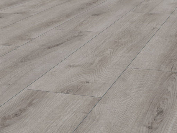 Laminat Eiche trocken – Breitdiele 8 mm