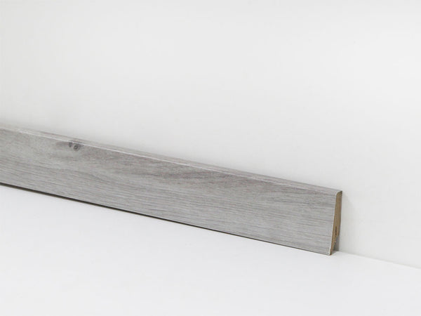 Sockelleiste 58 mm Holzoptik hellgrau – Dekor-Nr. 2002