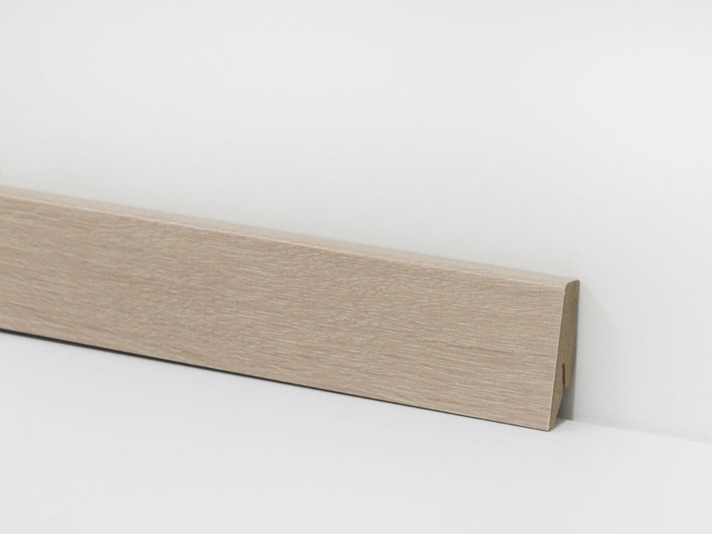 Sockelleiste Eiche ruhig 58 mm – passend zum Laminat